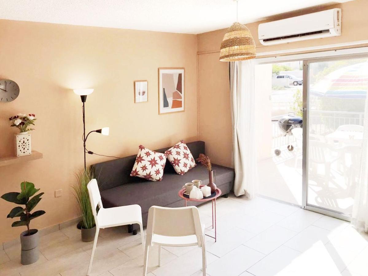 Seaside Maisonette 200m From Sea *